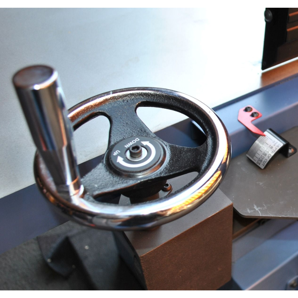 Oliver Machinery 16” Parallelogram Jointer with HCX Helical Cutterhead 5HP 1Ph - 4275C.051T